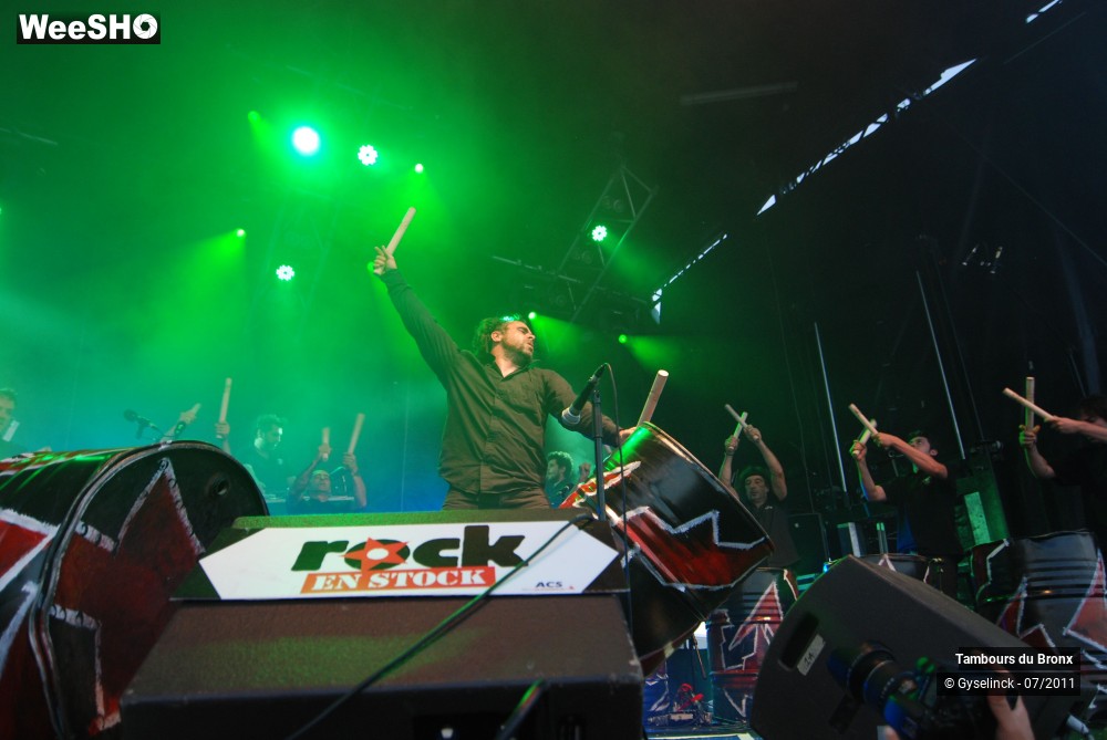 42/45 photos du spectacle Les Tambours du Bronx
