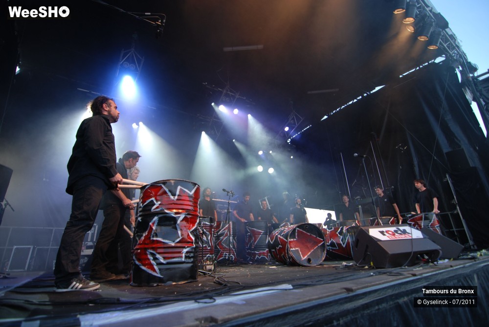 44/45 photos du spectacle Les Tambours du Bronx