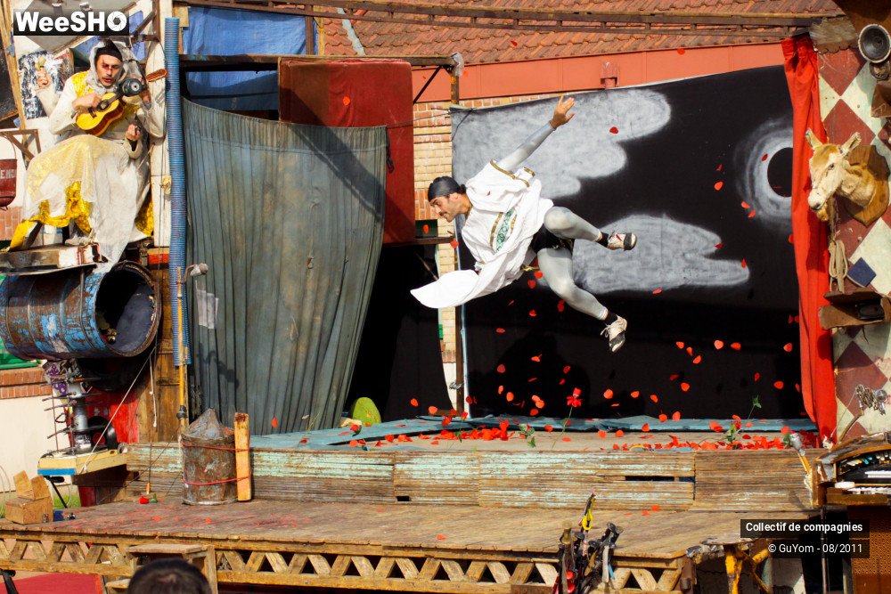 3/38 photos du spectacle Clôture NQE2011 spectacles