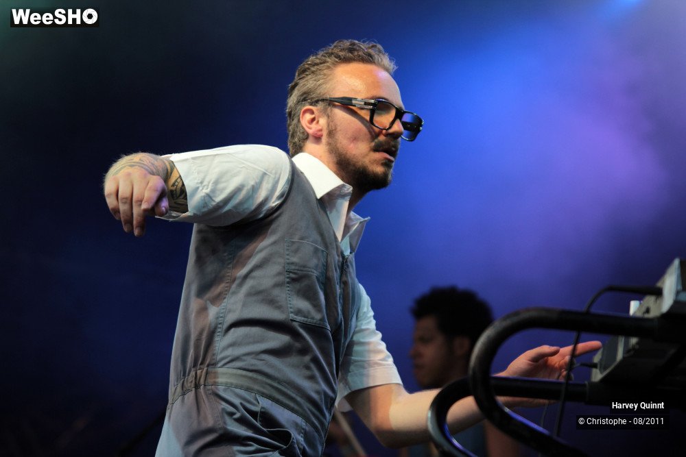8/30 photos du spectacle Harvey Quinnt