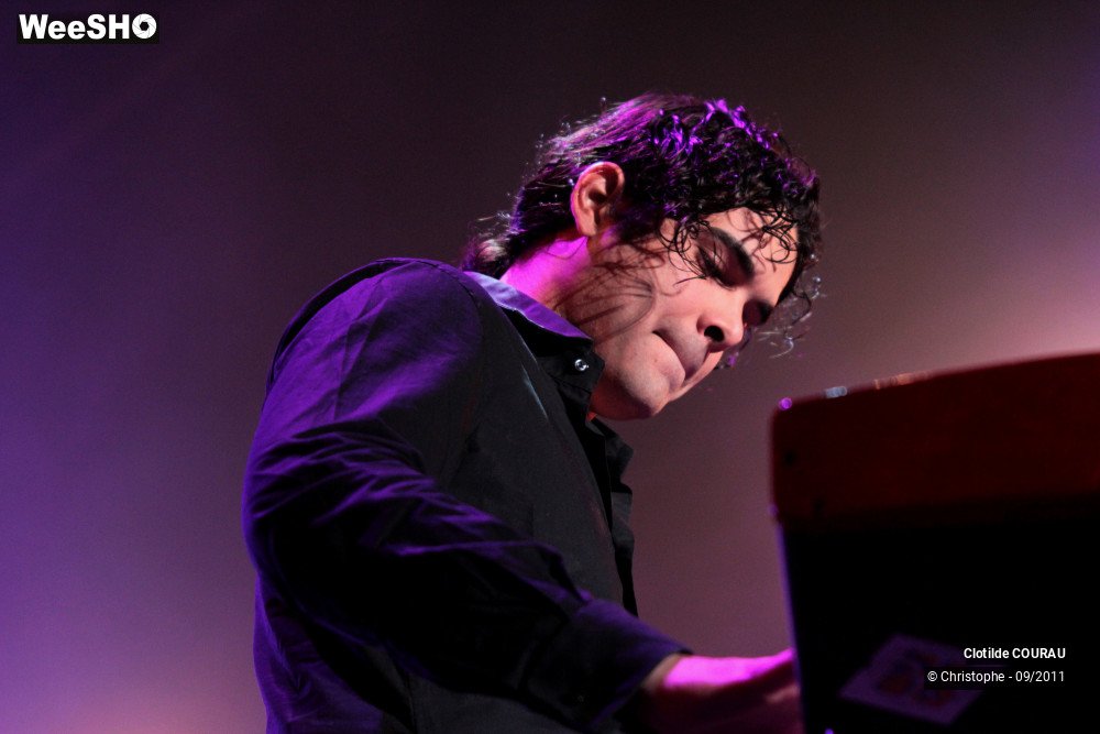 2/6 photos du spectacle Clotilde COURAU