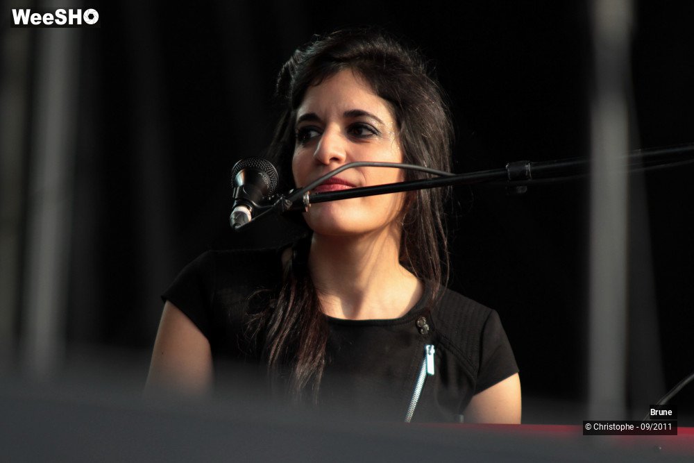 2/33 photos du spectacle Brune