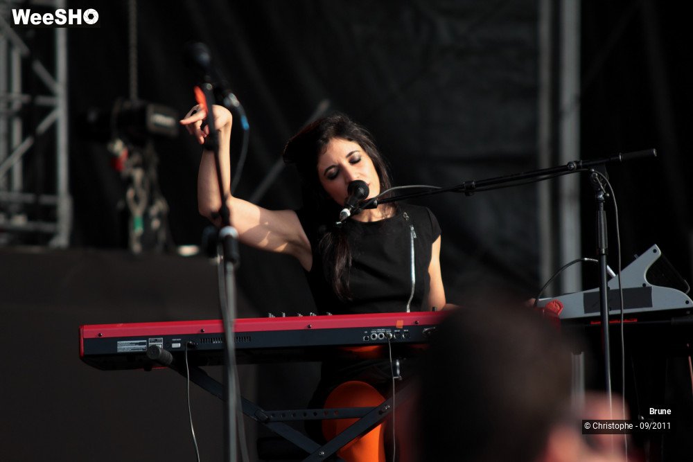 13/33 photos du spectacle Brune