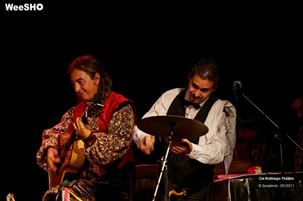 16/34 photos du spectacle Le Cabaret des Pôv' Gars