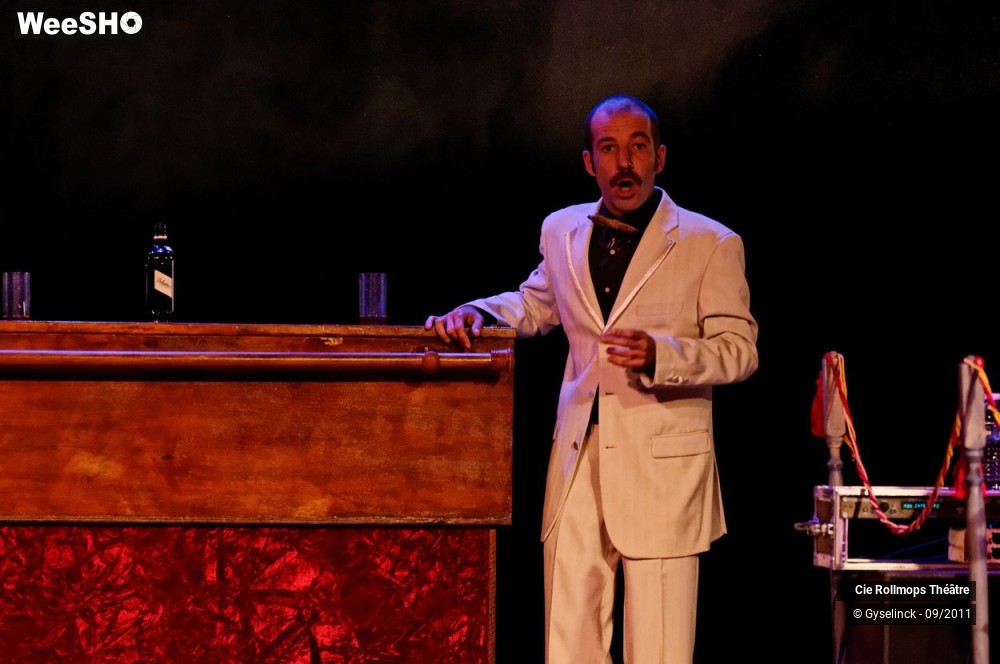 30/34 photos du spectacle Le Cabaret des Pôv' Gars