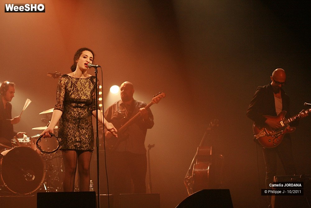 8/20 photos du spectacle Camélia Jordana