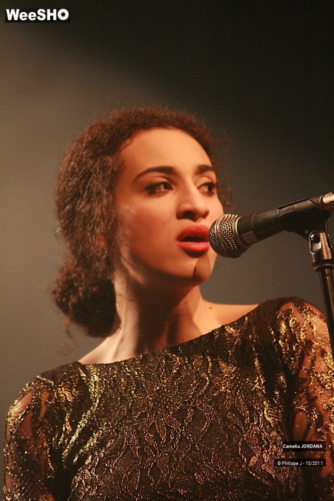 14/20 photos du spectacle Camélia Jordana