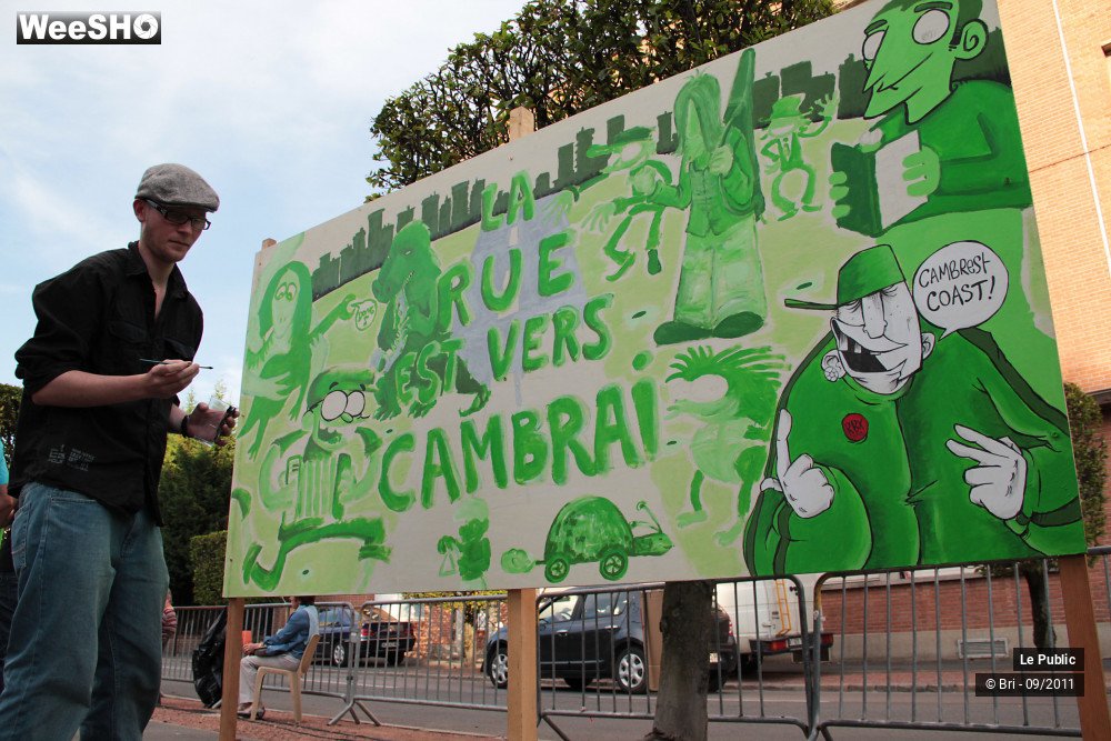 6/31 photos du spectacle La rue est vers Cambrai Ambiance