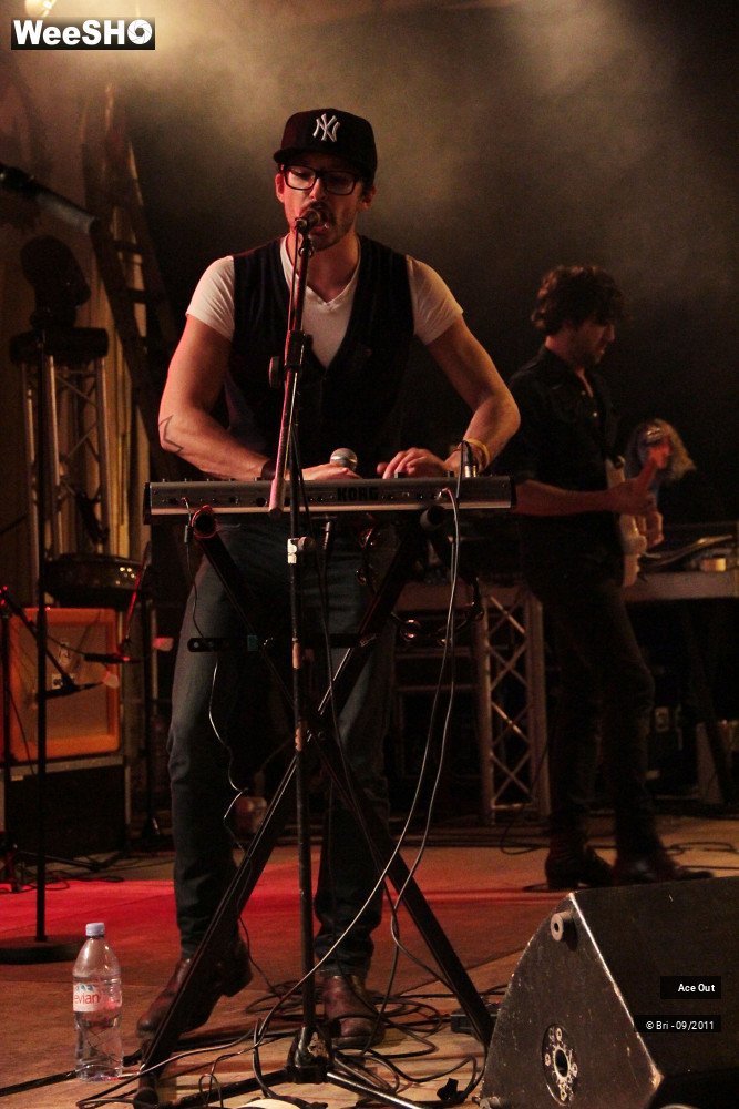 25/45 photos du spectacle Ace Out