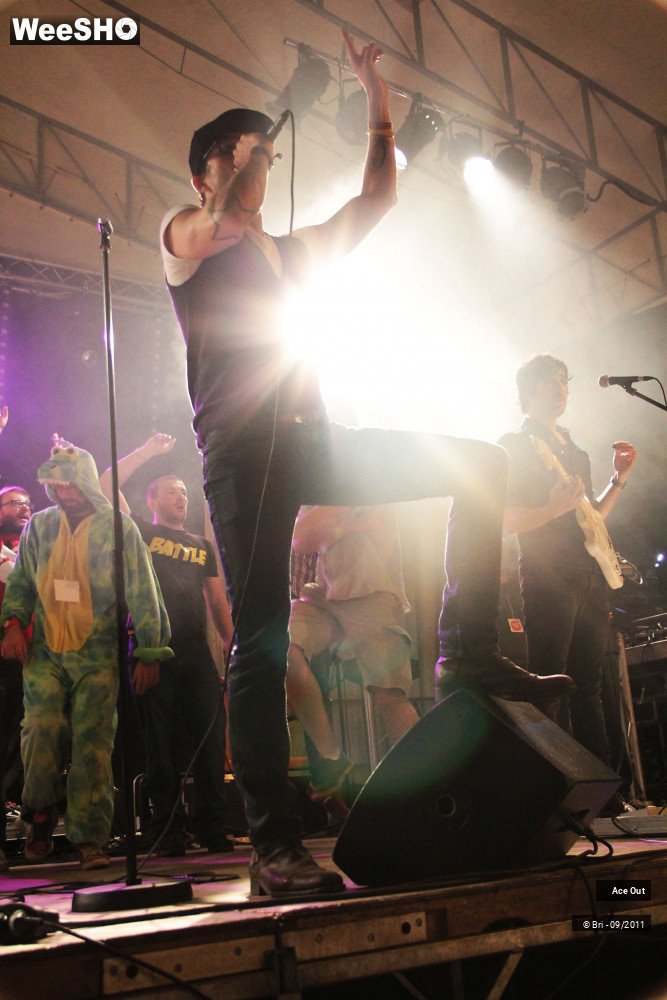 35/45 photos du spectacle Ace Out