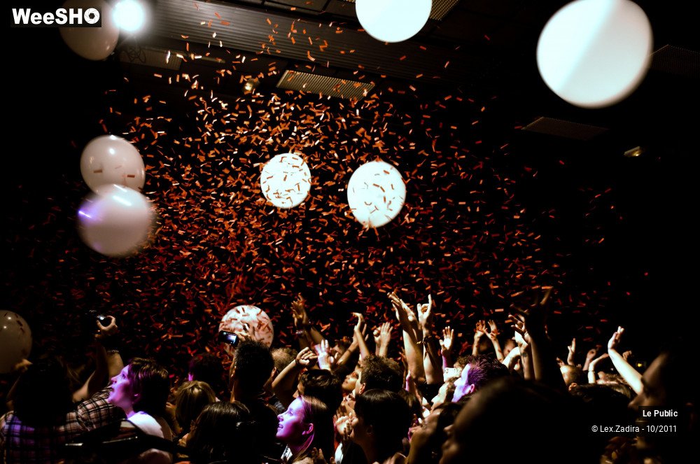 12/13 photos du spectacle I'm From Barcelona Ambiance