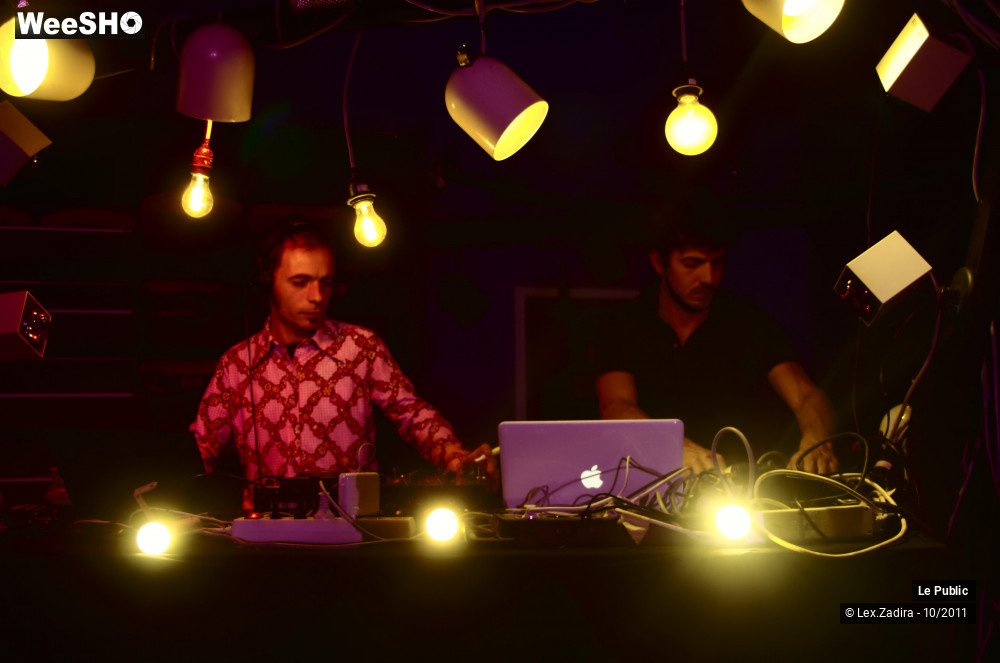 13/13 photos du spectacle I'm From Barcelona Ambiance