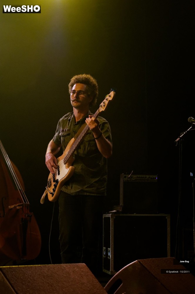 1/33 photos du spectacle June Bug