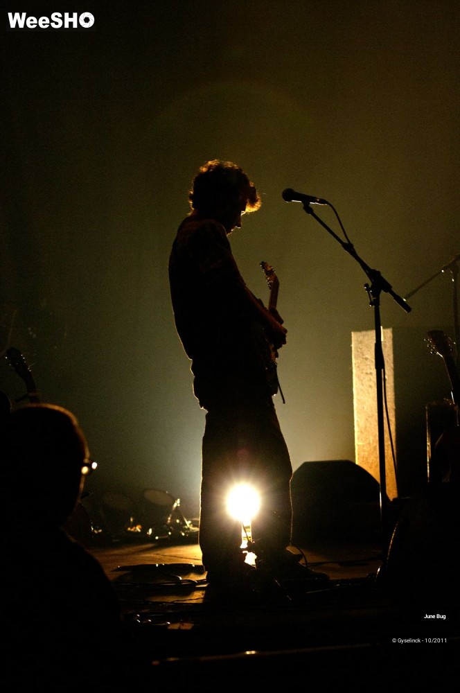 2/33 photos du spectacle June Bug