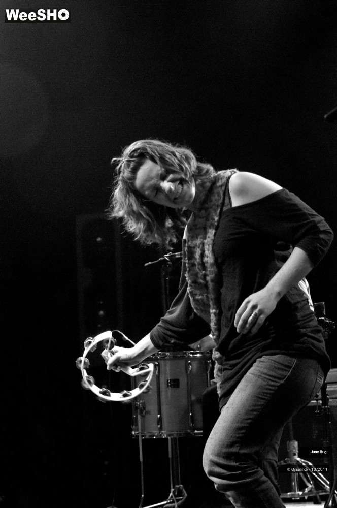 5/33 photos du spectacle June Bug