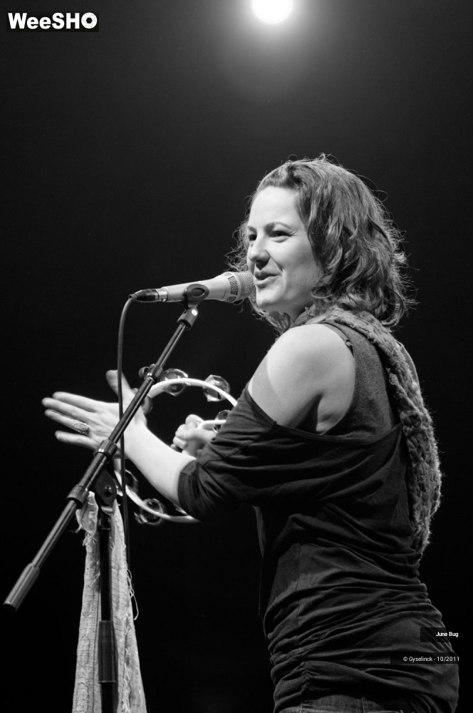 6/33 photos du spectacle June Bug
