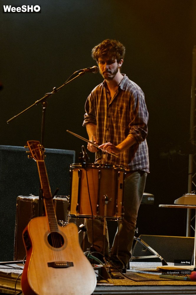 10/33 photos du spectacle June Bug