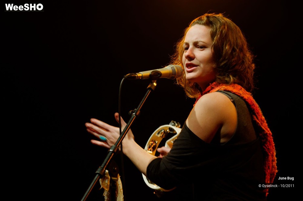 17/33 photos du spectacle June Bug