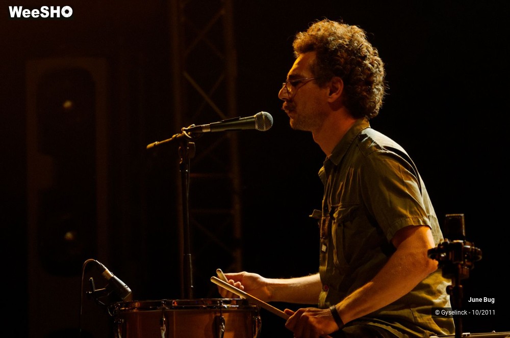 23/33 photos du spectacle June Bug