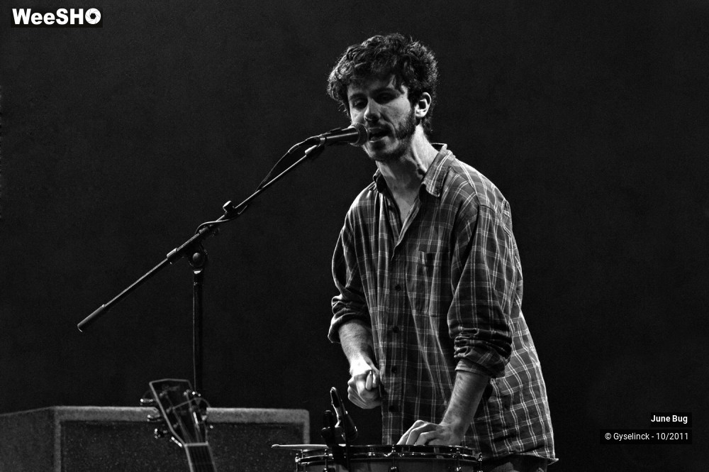 30/33 photos du spectacle June Bug