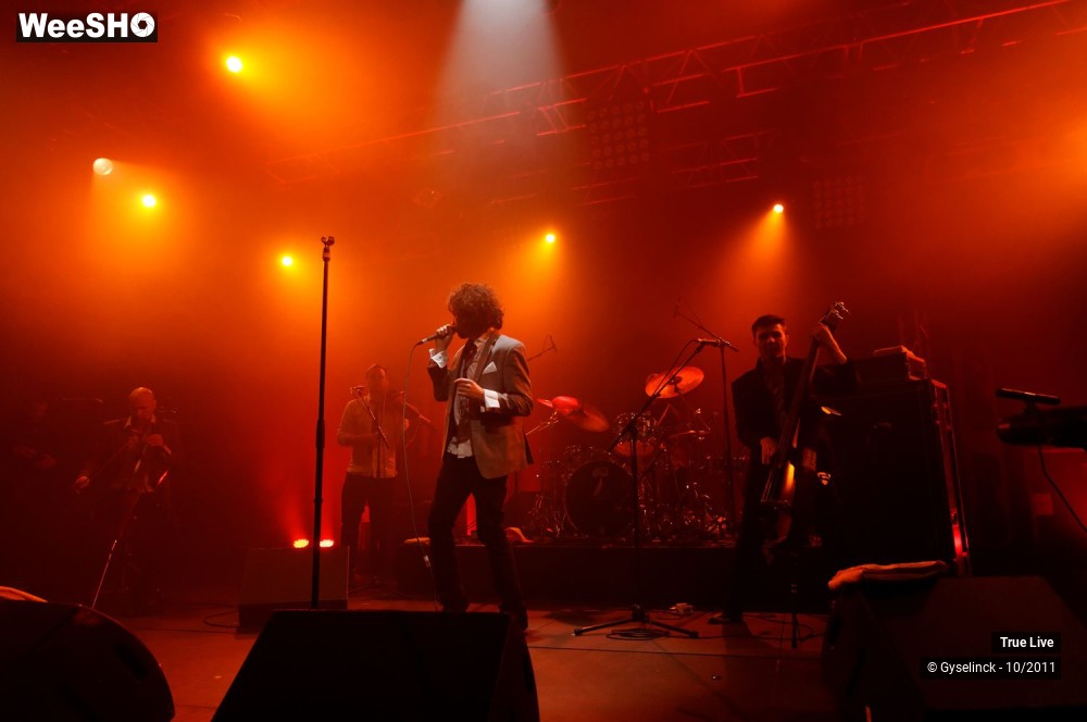 14/24 photos du spectacle True Live