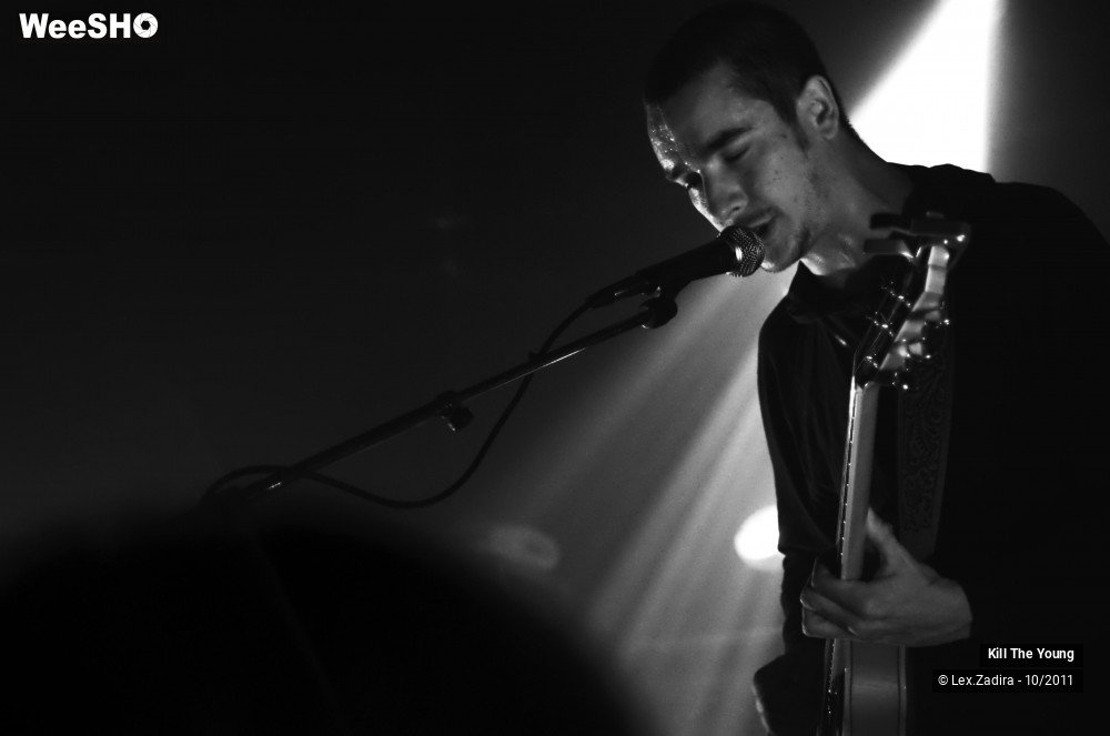 22/29 photos du spectacle Kill The Young