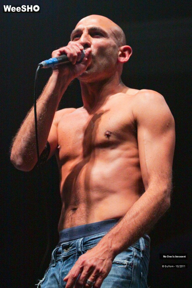 4/50 photos du spectacle No One Is Innocent