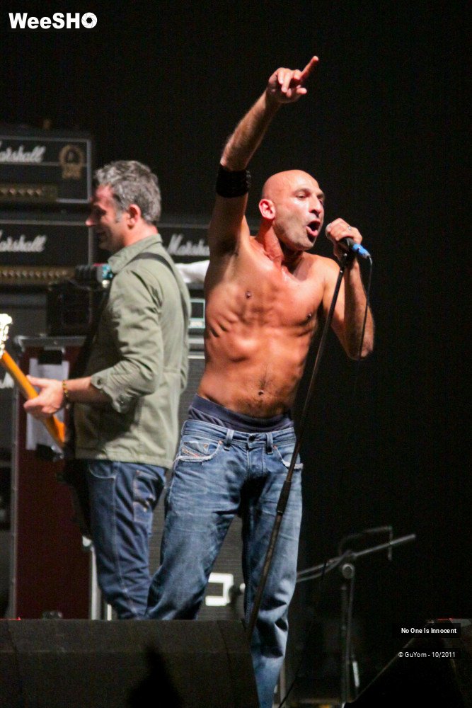 18/50 photos du spectacle No One Is Innocent