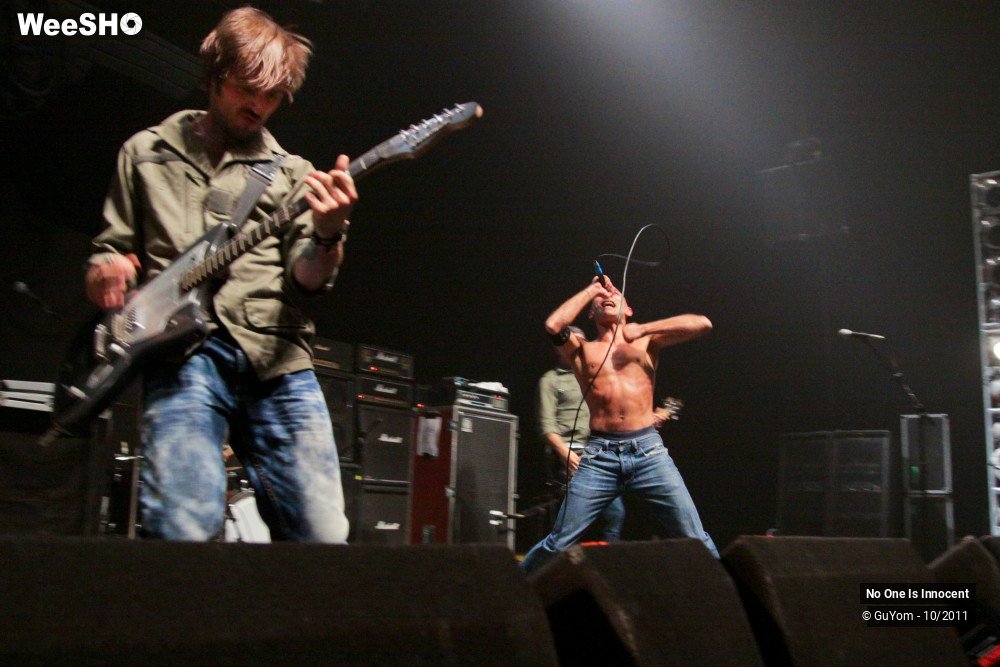 44/50 photos du spectacle No One Is Innocent