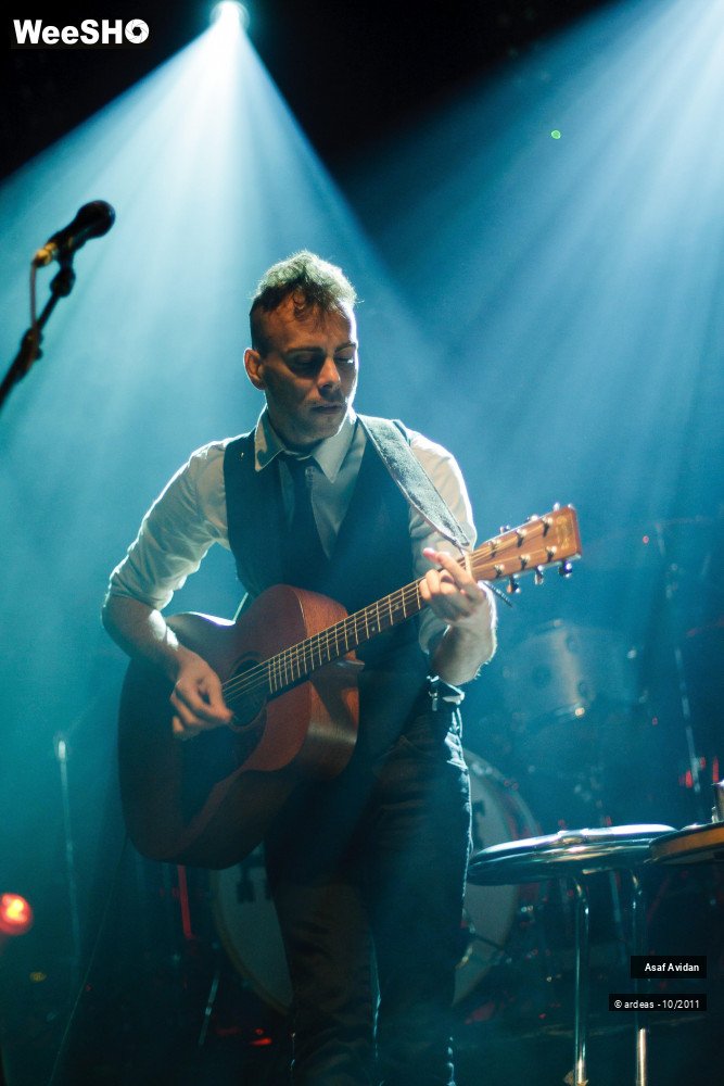 20/28 photos du spectacle Asaf Avidan