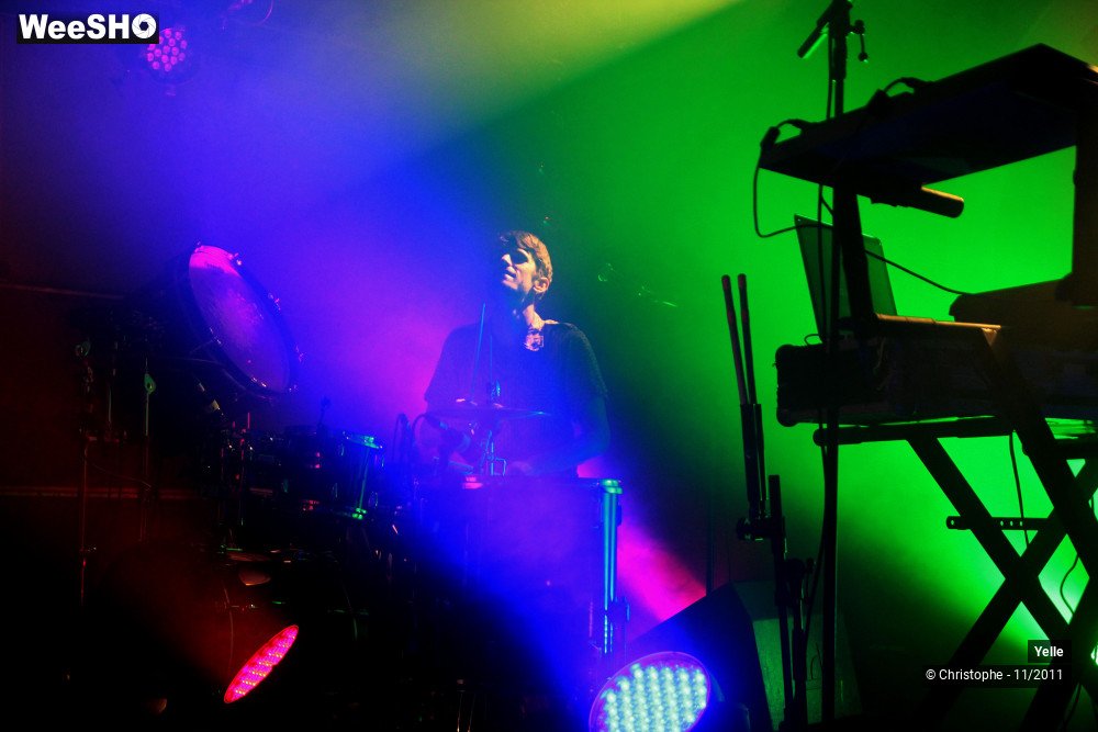 9/50 photos du spectacle Yelle