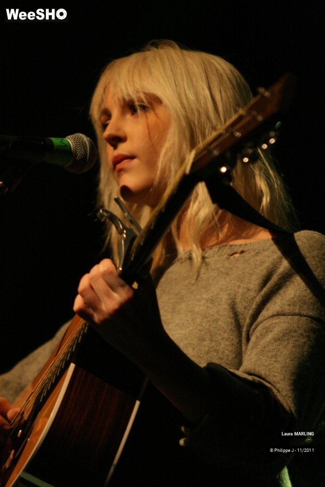 21/21 photos du spectacle Laura MARLING