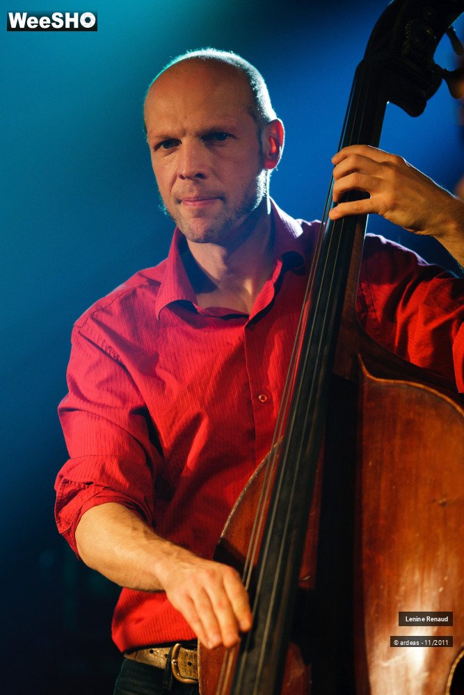 20/30 photos du spectacle Lenine Renaud