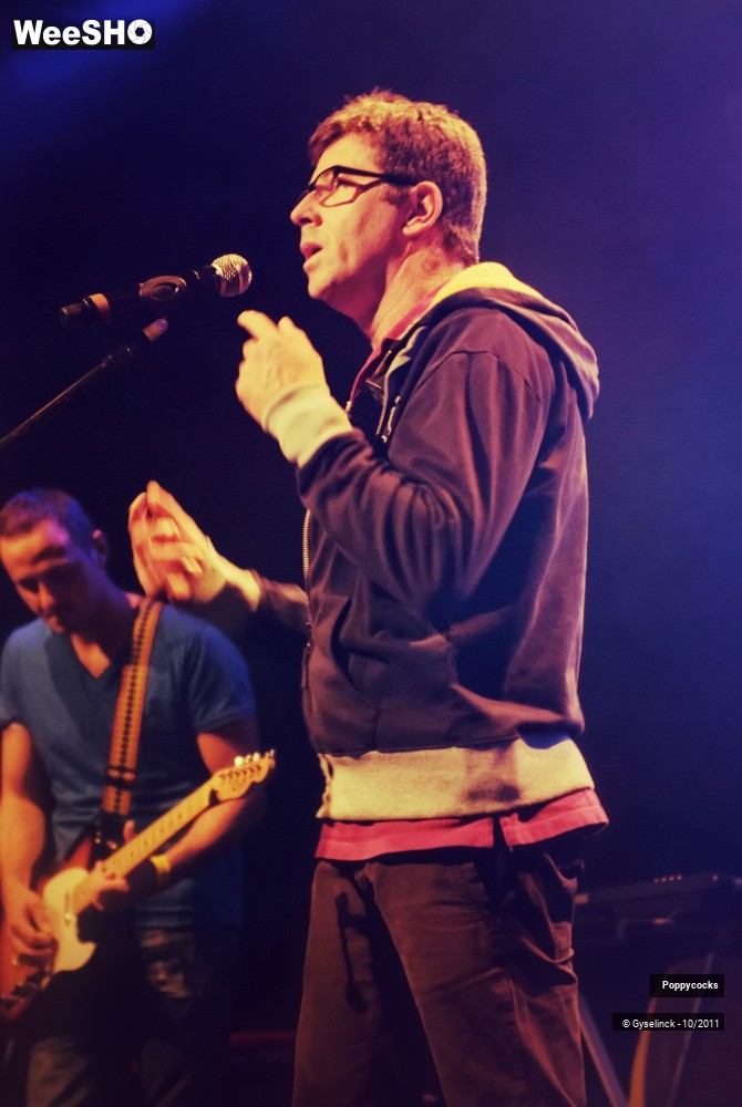 20/40 photos du spectacle Poppycocks