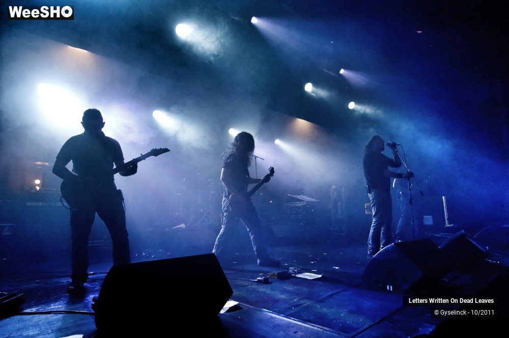 10/14 photos du spectacle Letters Written On Dead Leaves