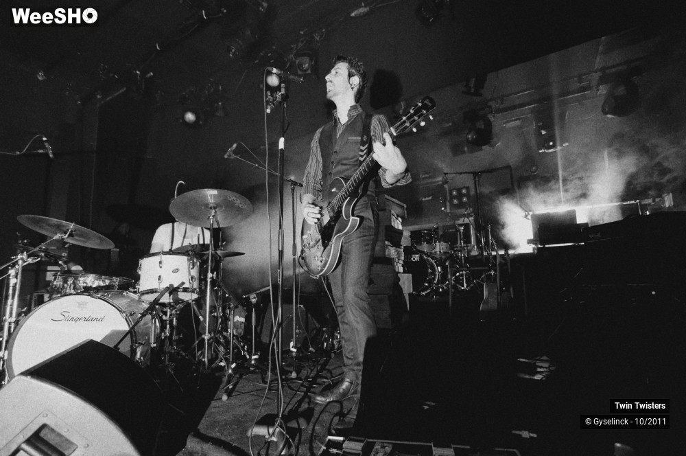 14/18 photos du spectacle Twin Twisters