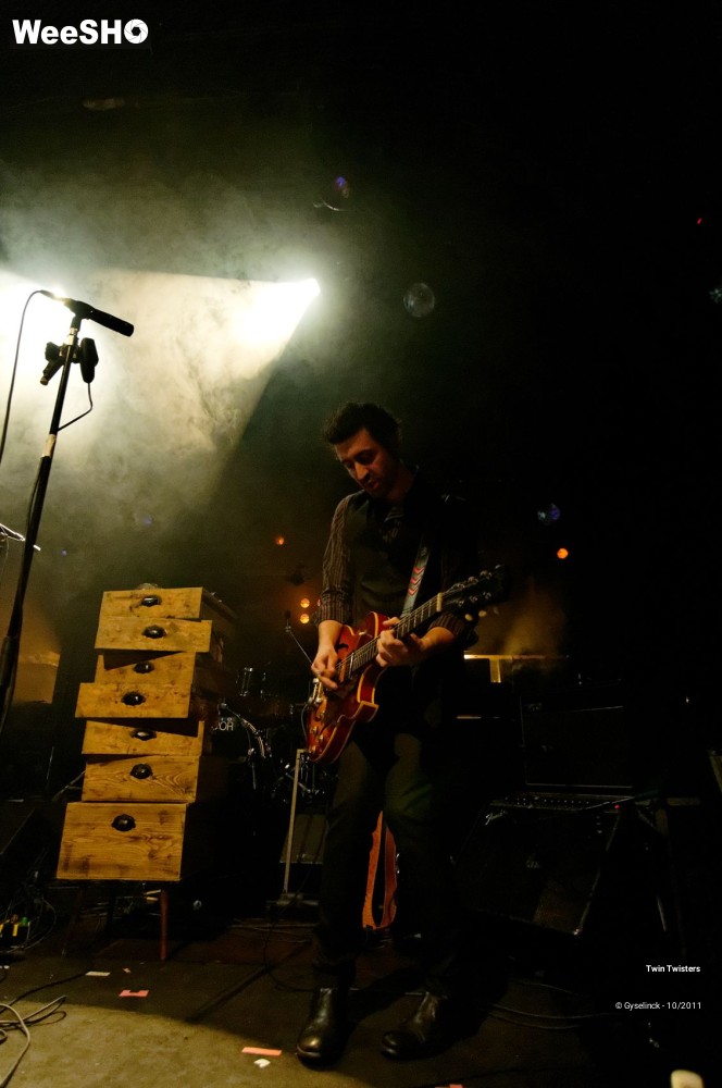 16/18 photos du spectacle Twin Twisters