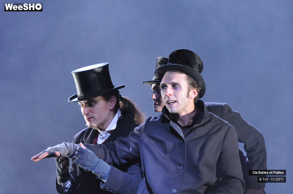 7/42 photos du spectacle Cruelles Sornettes