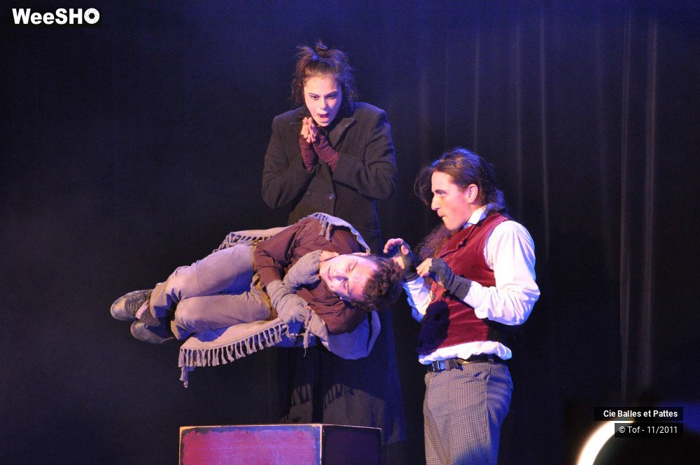 9/42 photos du spectacle Cruelles Sornettes