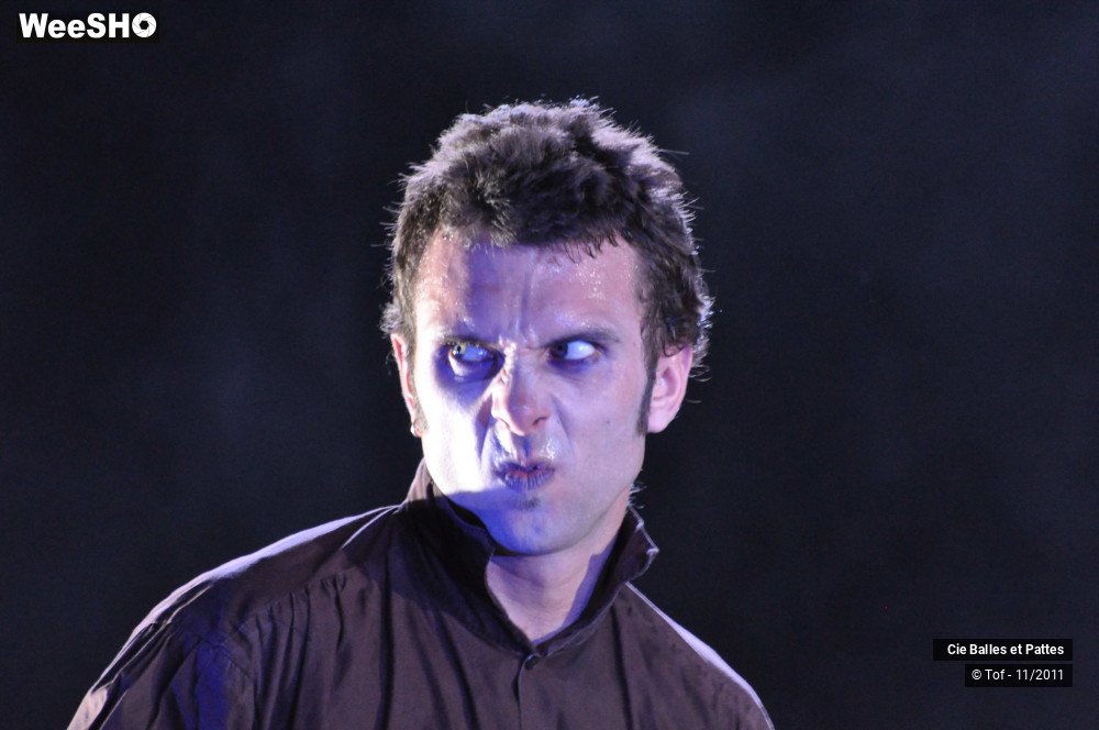 10/42 photos du spectacle Cruelles Sornettes