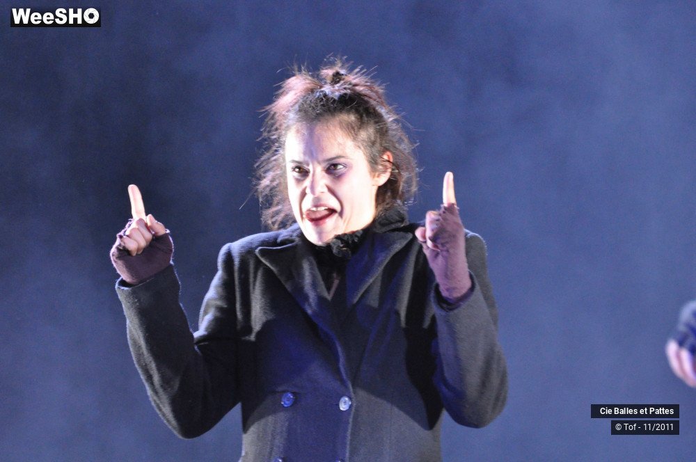 11/42 photos du spectacle Cruelles Sornettes