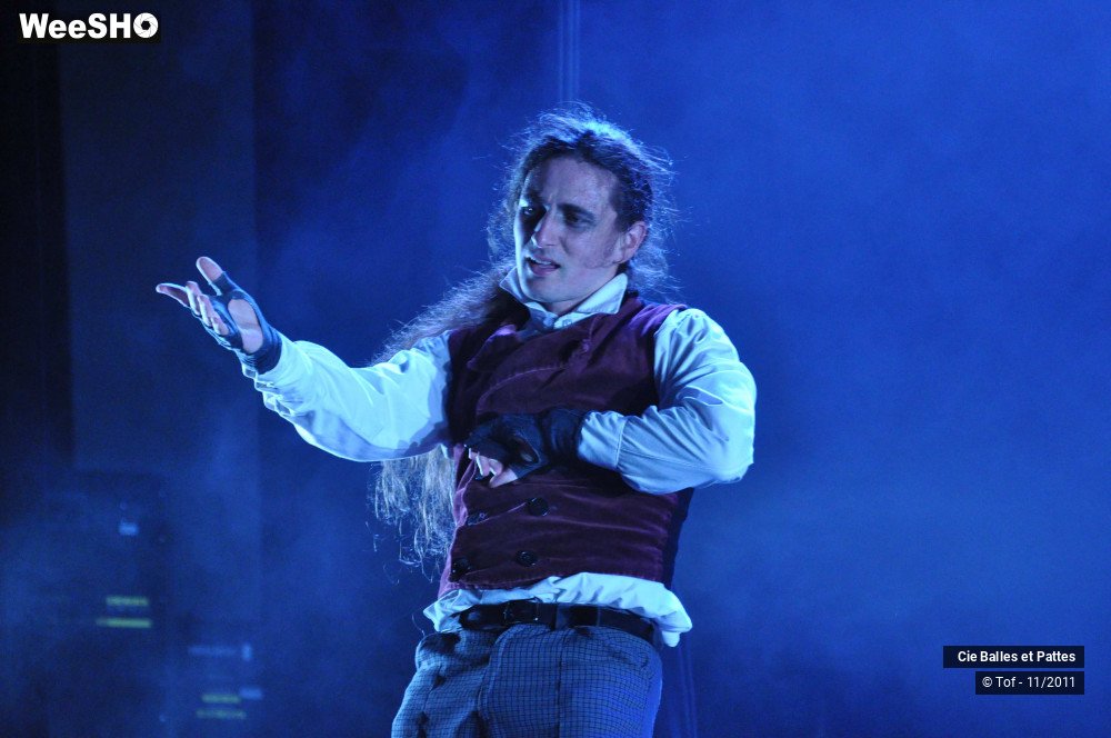 18/42 photos du spectacle Cruelles Sornettes