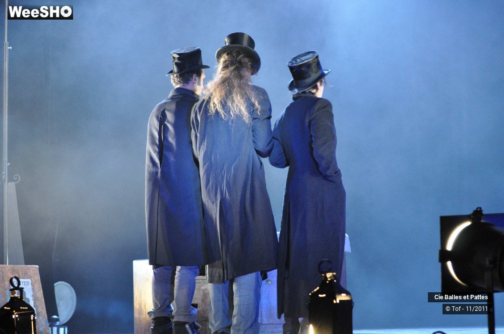 21/42 photos du spectacle Cruelles Sornettes