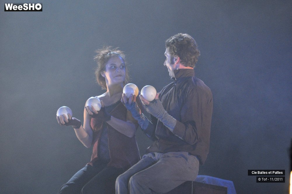 24/42 photos du spectacle Cruelles Sornettes