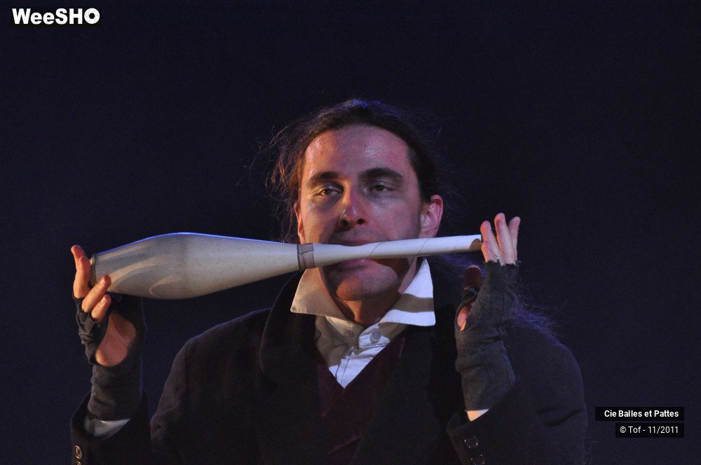 26/42 photos du spectacle Cruelles Sornettes