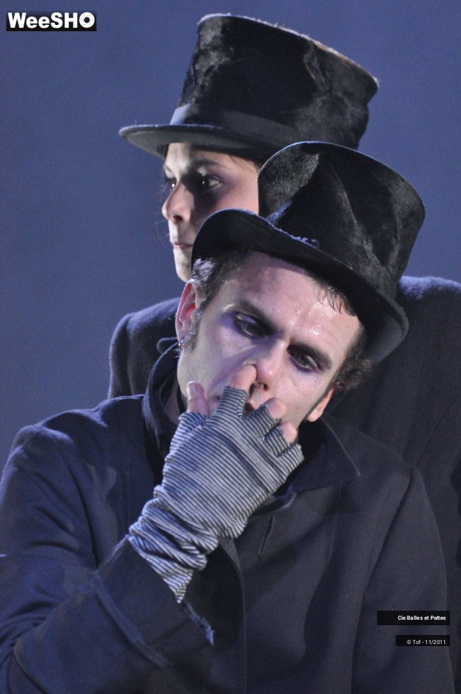 30/42 photos du spectacle Cruelles Sornettes