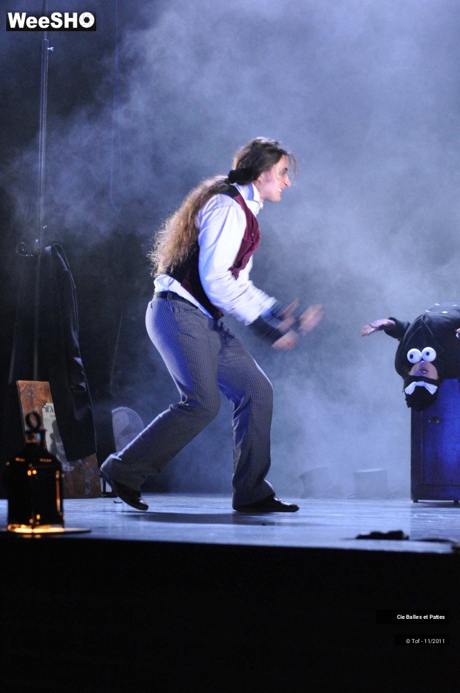 36/42 photos du spectacle Cruelles Sornettes