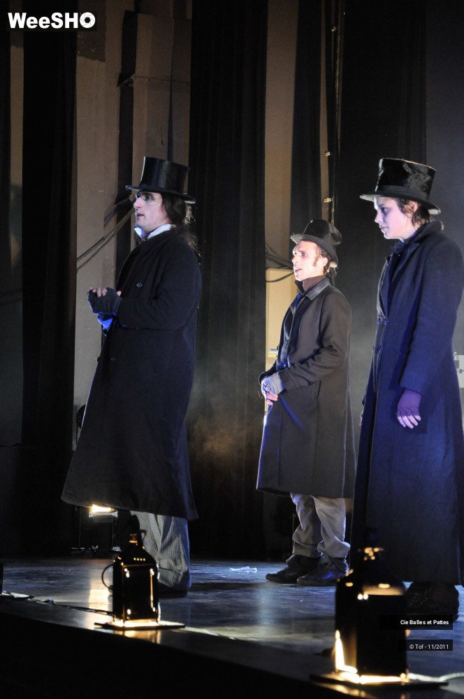 39/42 photos du spectacle Cruelles Sornettes