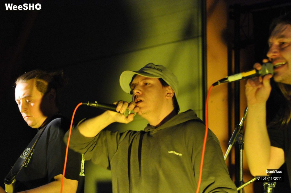 8/23 photos du spectacle Dumb'Ass