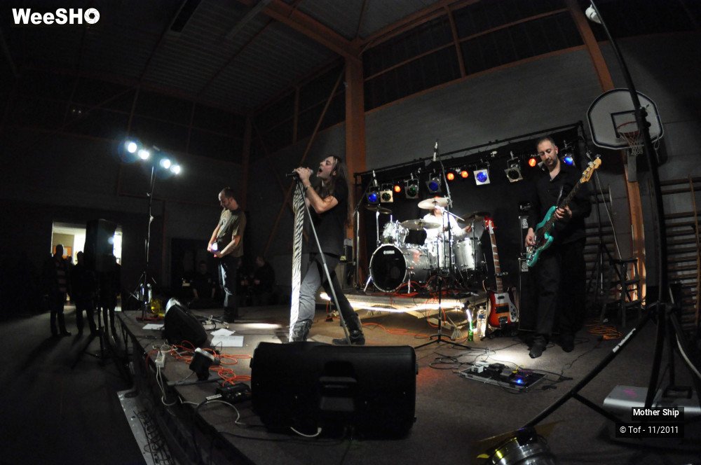 6/24 photos du spectacle Mother Ship